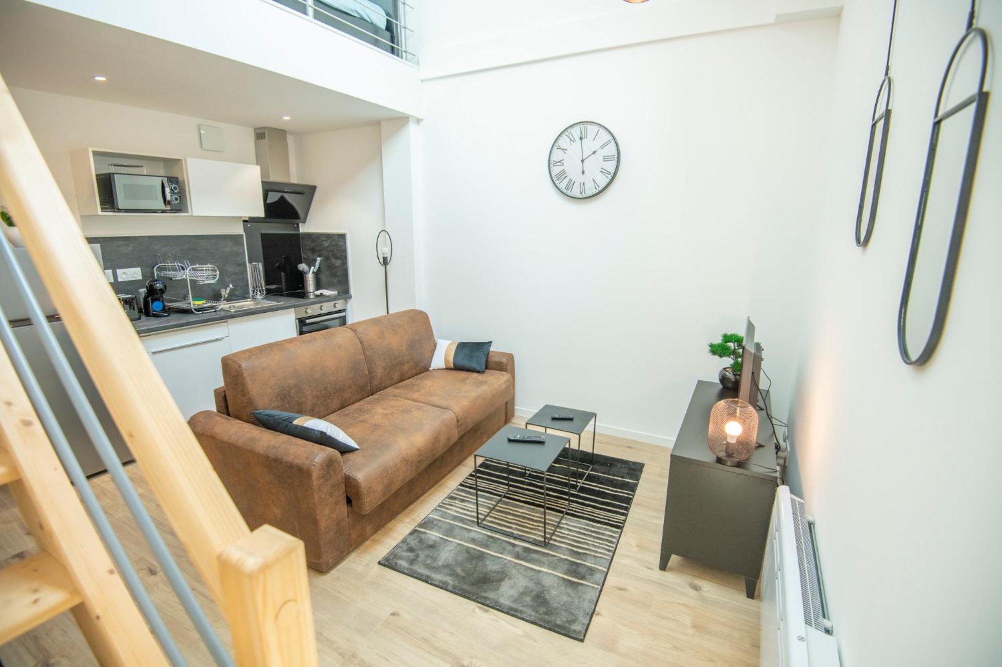 Kasa Factory - Au Calme - Tv & Wifi Apartment Сен-Кантен Екстериор снимка